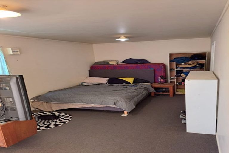 Photo of property in 42a Farwood Drive, Henderson, Auckland, 0612