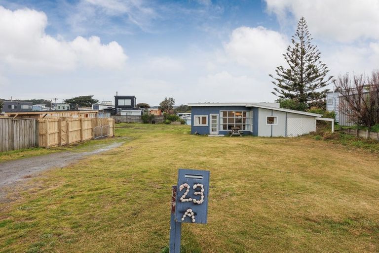 Photo of property in 23 Marine Parade South, Foxton Beach, Foxton, 4815