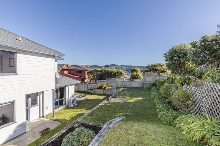 Photo of property in 9 Kilkelly Close, Tawa, Wellington, 5028