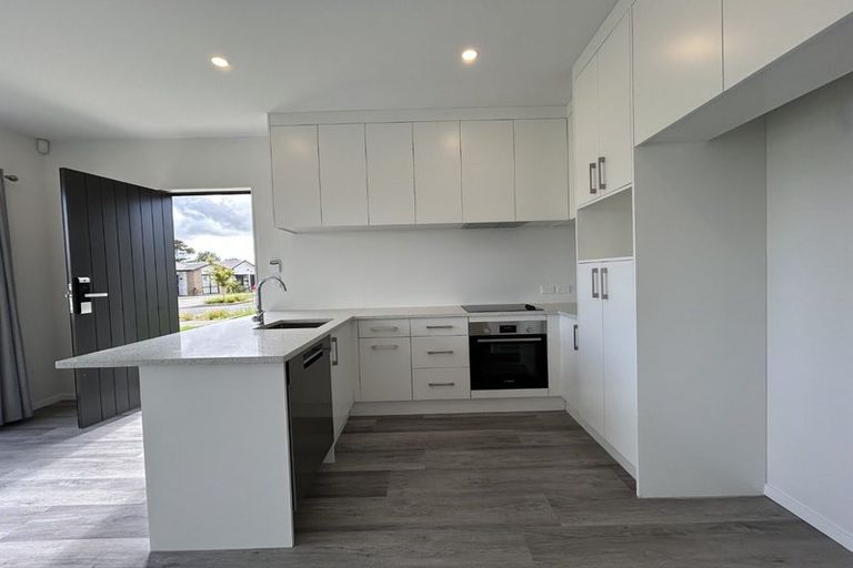 Photo of property in 8 Rongomai Street, Helensville, 0800