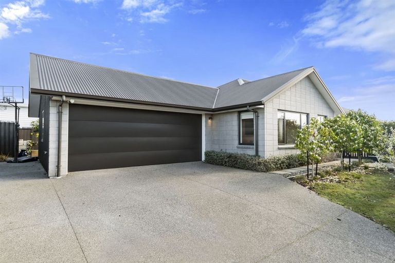 Photo of property in 2 Pimelea Street, Papamoa Beach, Papamoa, 3118