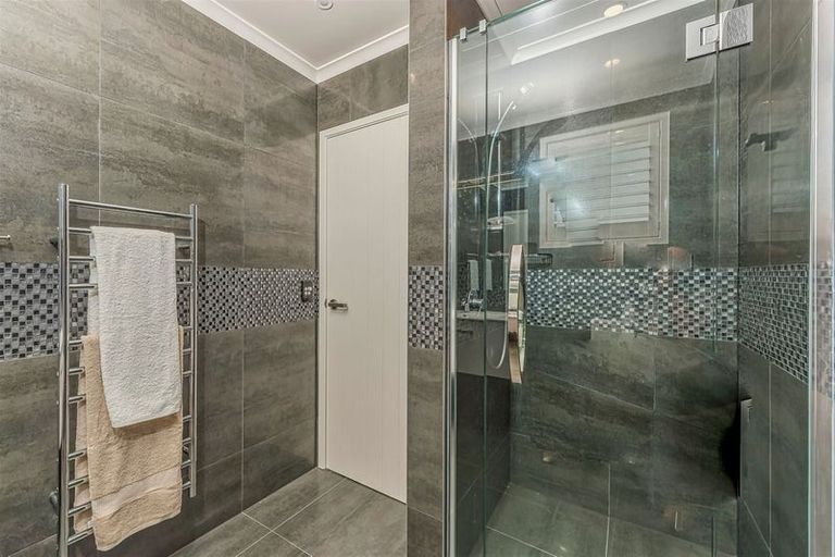 Photo of property in 4 Mayfly Lane, Hobsonville, Auckland, 0616