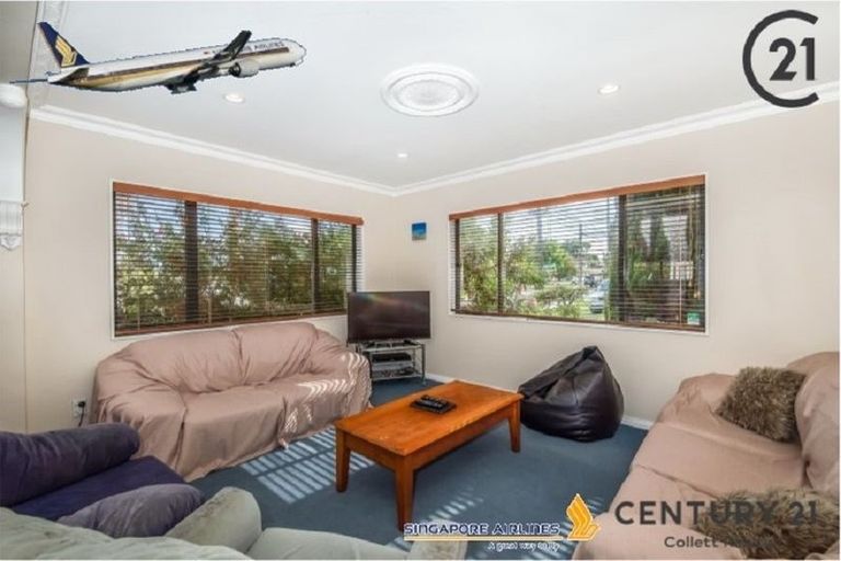 Photo of property in 49 College Road, Northcote, Auckland, 0627
