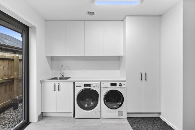 Photo of property in 12 Guthrie Street, Lake Hawea, 9382