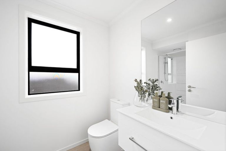 Photo of property in 1/12 Ruakiwi Road, Hamilton Lake, Hamilton, 3204