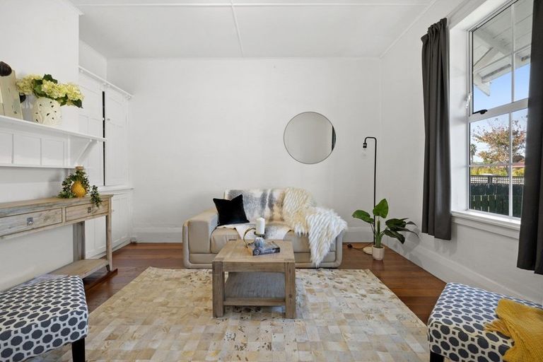 Photo of property in 1/62 Old Wairoa Road, Papakura, 2110