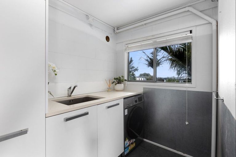 Photo of property in 42 Old North Road, Orewa, 0931