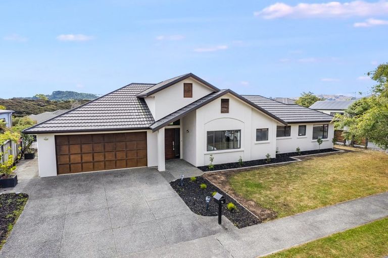 Photo of property in 96 Navigation Drive, Whitby, Porirua, 5024