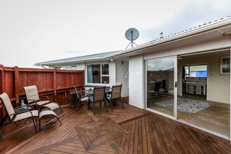 Photo of property in 181 Seaview Road, Westown, New Plymouth, 4310