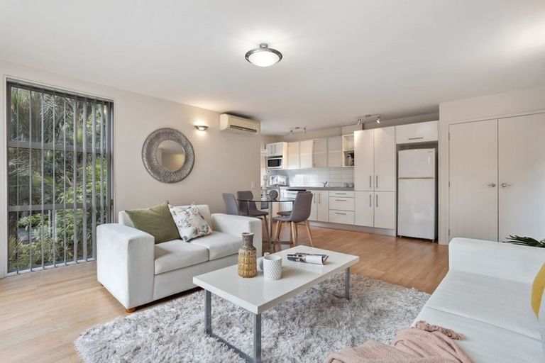 Photo of property in 81 Huia Road, Titirangi, Auckland, 0604