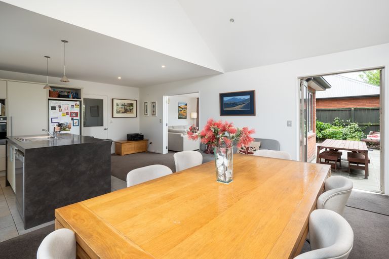 Photo of property in 109 Innes Road, St Albans, Christchurch, 8052