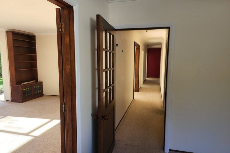 Photo of property in 30 Crest Road, Akatarawa, Upper Hutt, 5372