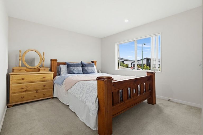 Photo of property in 21 San Prospero Crescent, Henderson, Auckland, 0612