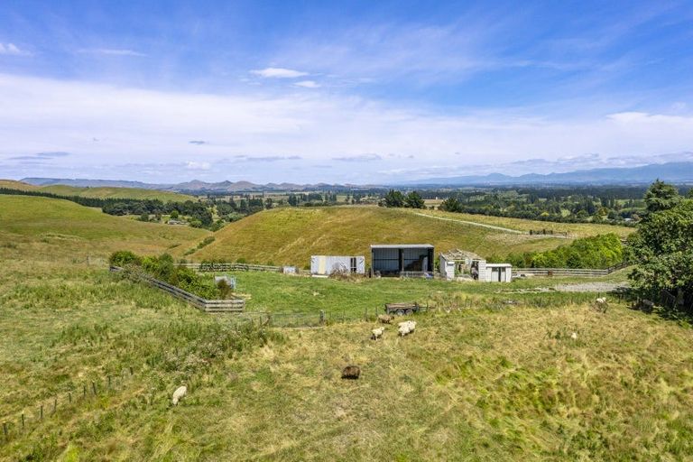 Photo of property in 15 Maharakeke Road, Waipukurau, 4281