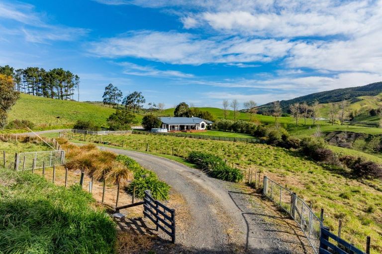 Photo of property in 30 Waipuka Road, Waimarama, Havelock North, 4294