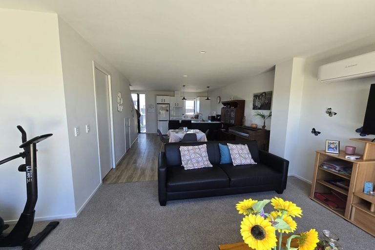Photo of property in 21 Pipi Place, Levin, 5510