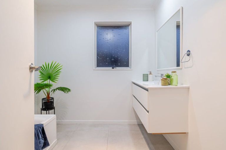 Photo of property in 15 Kaimanawa Street, Kelvin Grove, Palmerston North, 4414