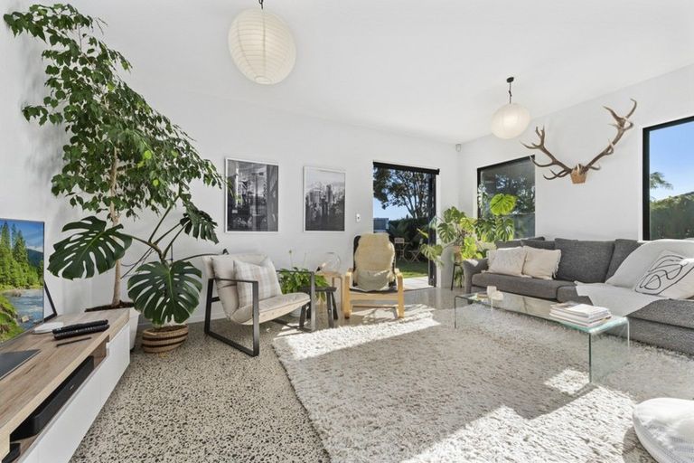 Photo of property in 70 Pacific View Road, Papamoa Beach, Papamoa, 3118