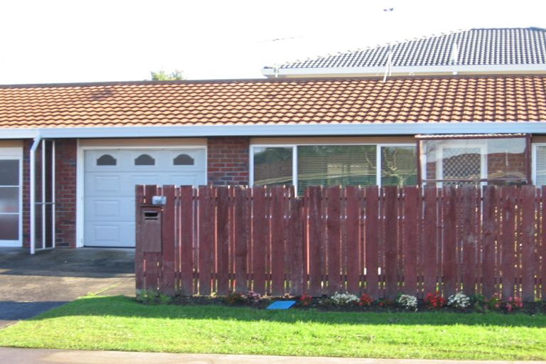 Photo of property in 3/56 Hatton Road, Orewa, 0931