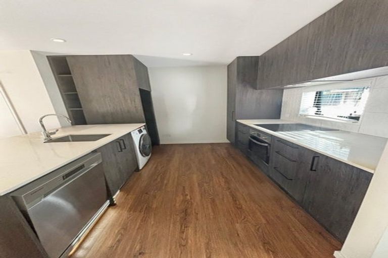 Photo of property in 4/325 Lincoln Road, Addington, Christchurch, 8024