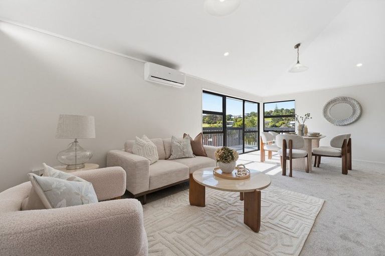 Photo of property in 2 Seaford Place, Murrays Bay, Auckland, 0630