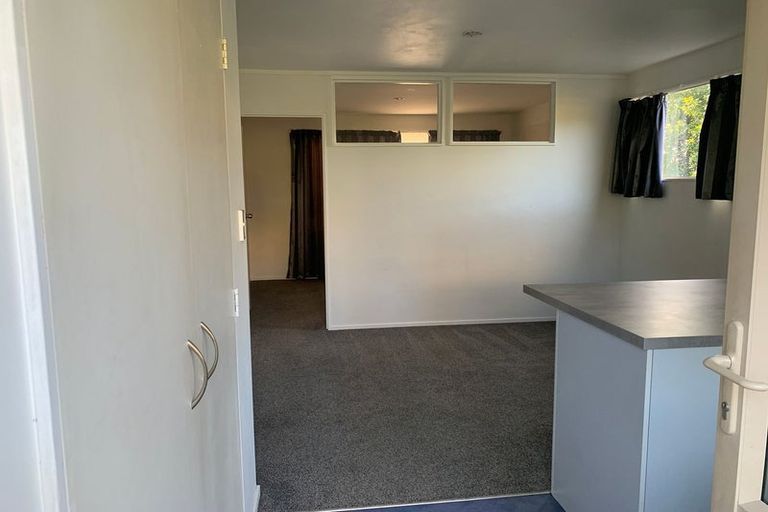 Photo of property in 17 Meteor Place, Schnapper Rock, Auckland, 0632