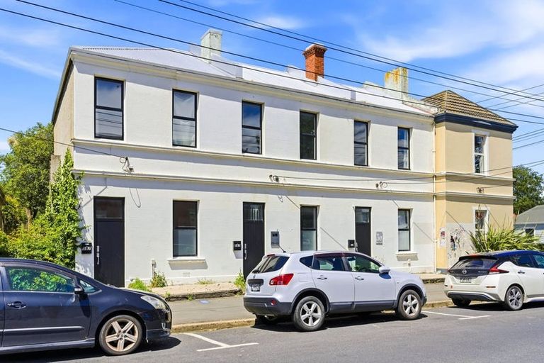 Photo of property in 587 Castle Street, North Dunedin, Dunedin, 9016