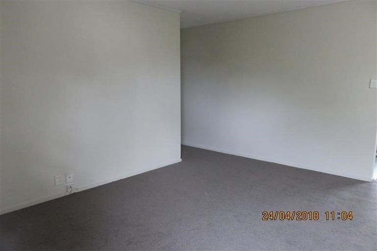 Photo of property in 36 Strid Road, Te Atatu South, Auckland, 0610