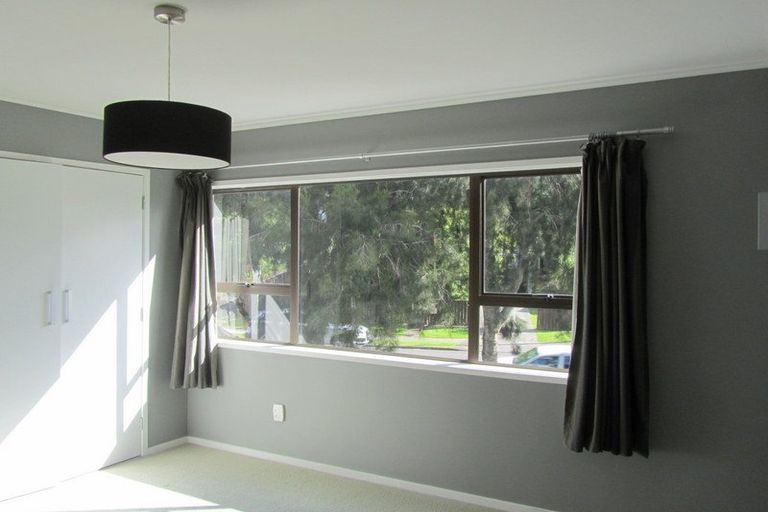 Photo of property in 75 Oaktree Avenue, Browns Bay, Auckland, 0630