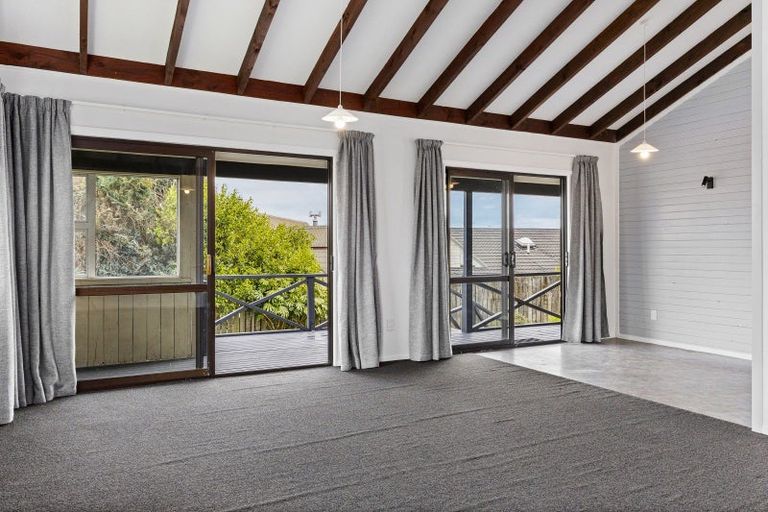 Photo of property in 2 Gladstone Grove, Richmond Heights, Taupo, 3330