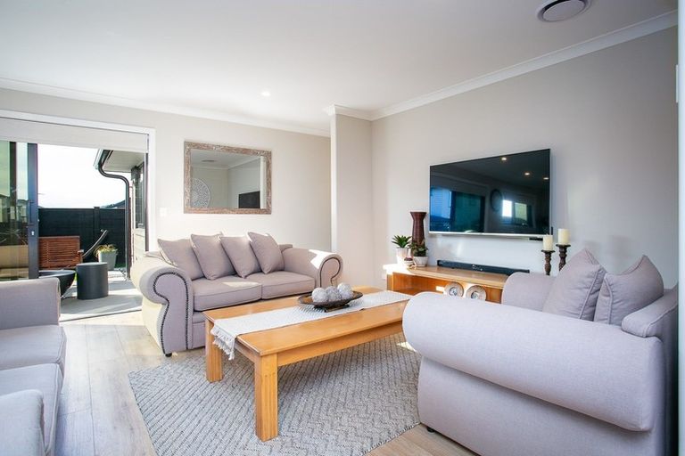 Photo of property in 18d Rose Leigh Drive, Cambridge, 3434