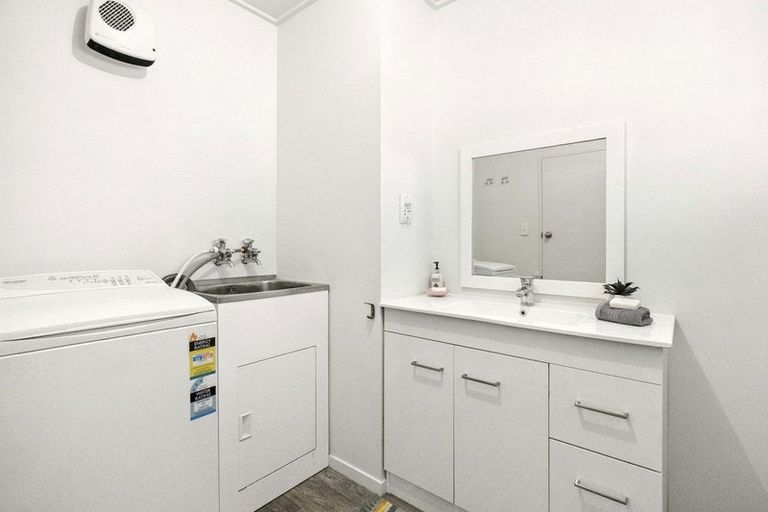 Photo of property in 17b Bradshaw Street, South Dunedin, Dunedin, 9012