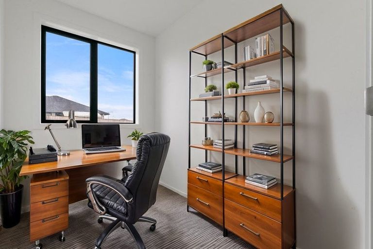 Photo of property in 8 Booker Drive, Tuakau, 2121