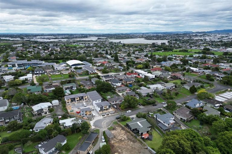 Photo of property in 13/13 Grove Lane, Pakuranga, Auckland, 2010