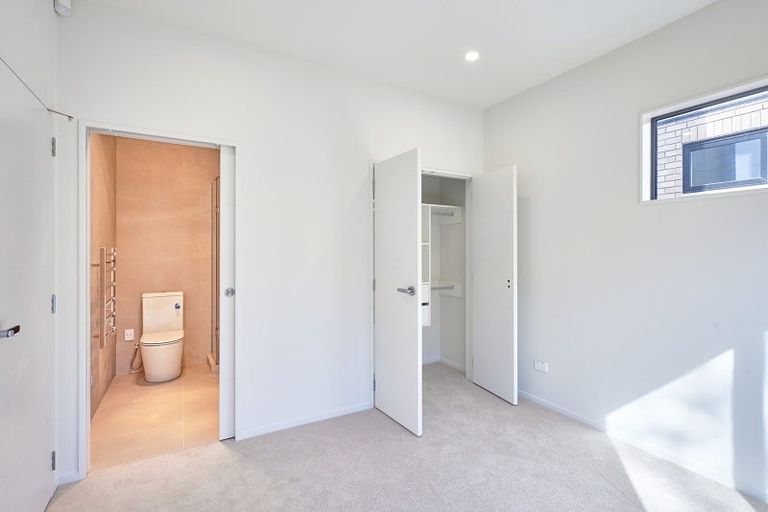 Photo of property in 2 The Boulevard, Sunnyhills, Auckland, 2010