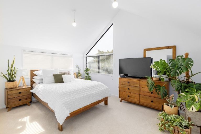 Photo of property in 49a Hawkesbury Avenue, St Albans, Christchurch, 8014