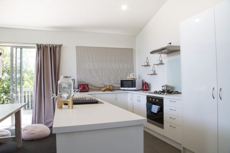 Photo of property in 56a Reynella Drive, Massey, Auckland, 0614