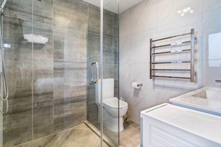 Photo of property in 74e Mckenzie Road, Mangere Bridge, Auckland, 2022