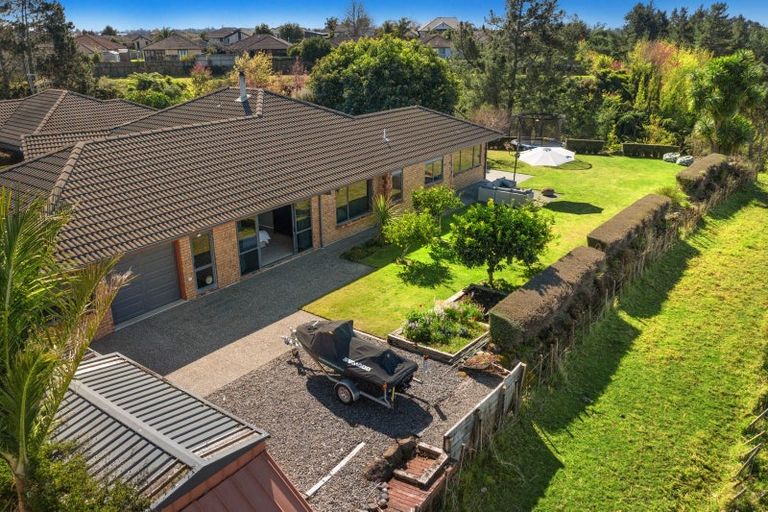 Photo of property in 38 Kereru Place, Pyes Pa, Tauranga, 3112