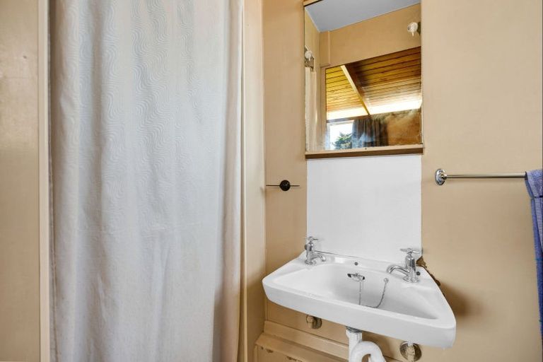 Photo of property in 205 South Road, Spotswood, New Plymouth, 4310