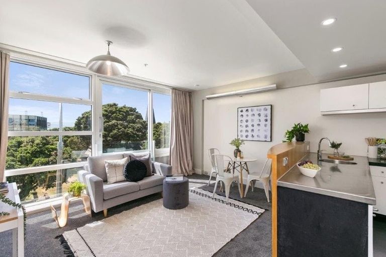 Photo of property in St Pauls Apartments, 100/43 Mulgrave Street, Thorndon, Wellington, 6011