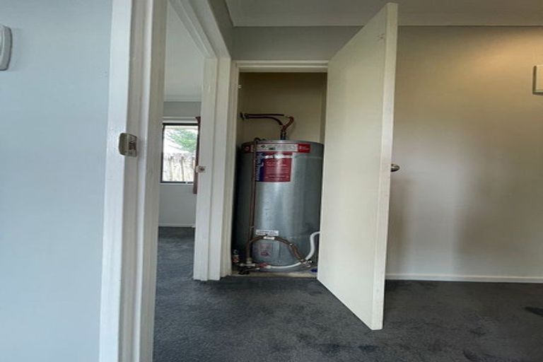 Photo of property in 226 Henderson Valley Road, Henderson, Auckland, 0612