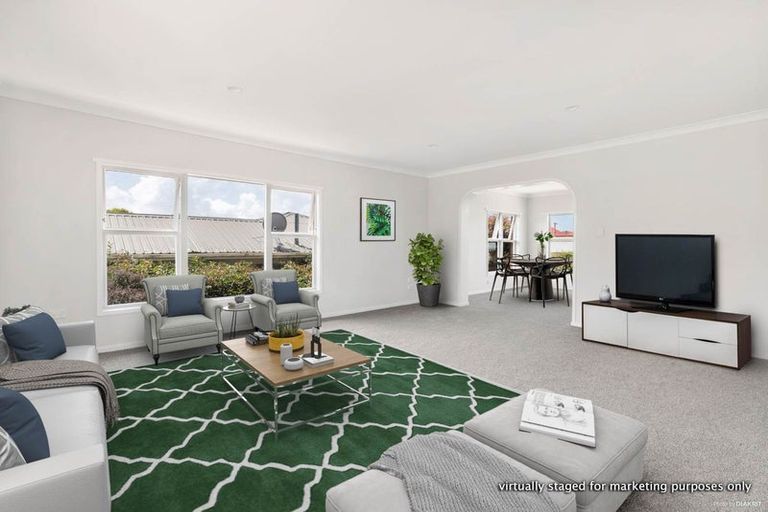 Photo of property in 13 Thomas Road, Mangere, Auckland, 2022
