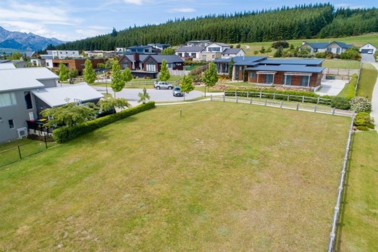 Photo of property in 22 Clutha Place, Wanaka, 9305