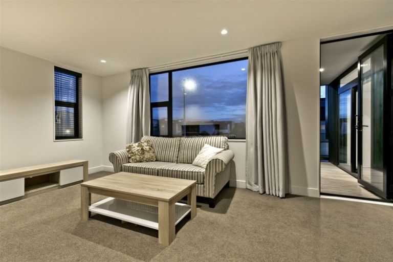 Photo of property in 8 Hastings Street, Hobsonville, Auckland, 0616