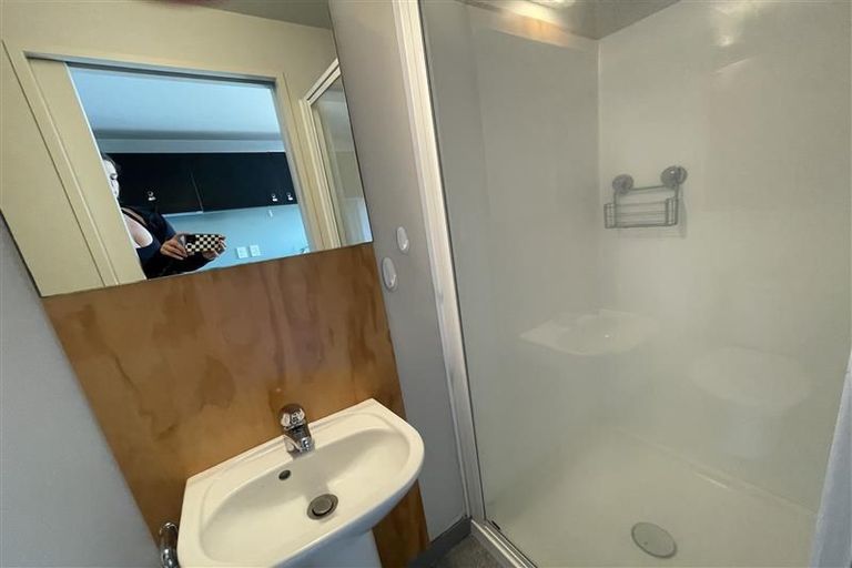 Photo of property in Urbane Apartments, 44/29 Webb Street, Mount Cook, Wellington, 6011