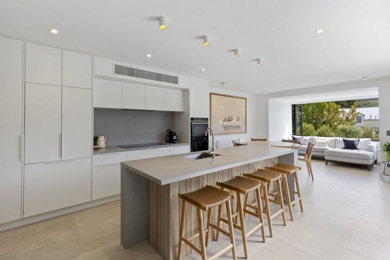 Photo of property in 29 Settlers Way, Arrowtown, 9371