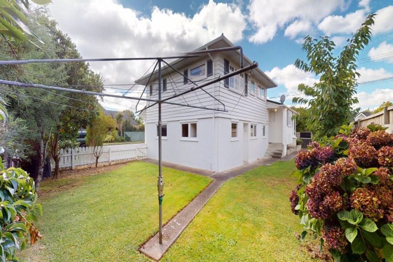 Photo of property in 1 Byrd Street, Levin, 5510