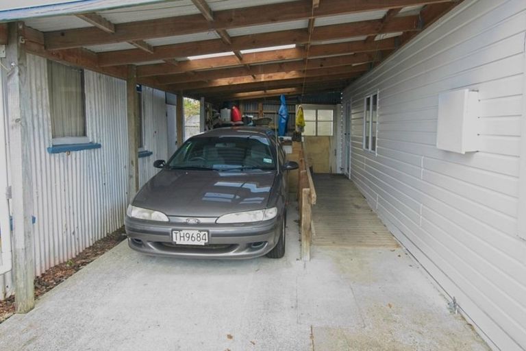 Photo of property in 22 Russell Street, Westport, 7825