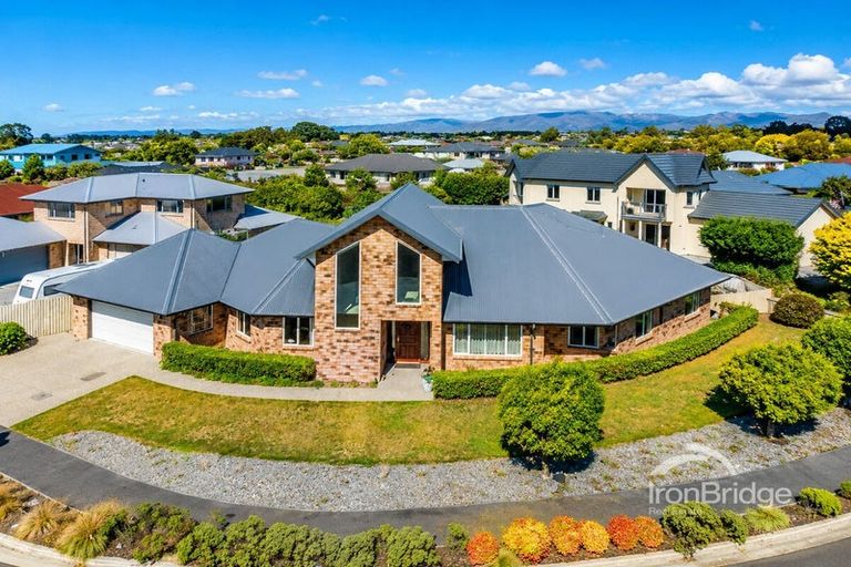 Photo of property in 7 Evergreen Place, Parklands, Christchurch, 8083